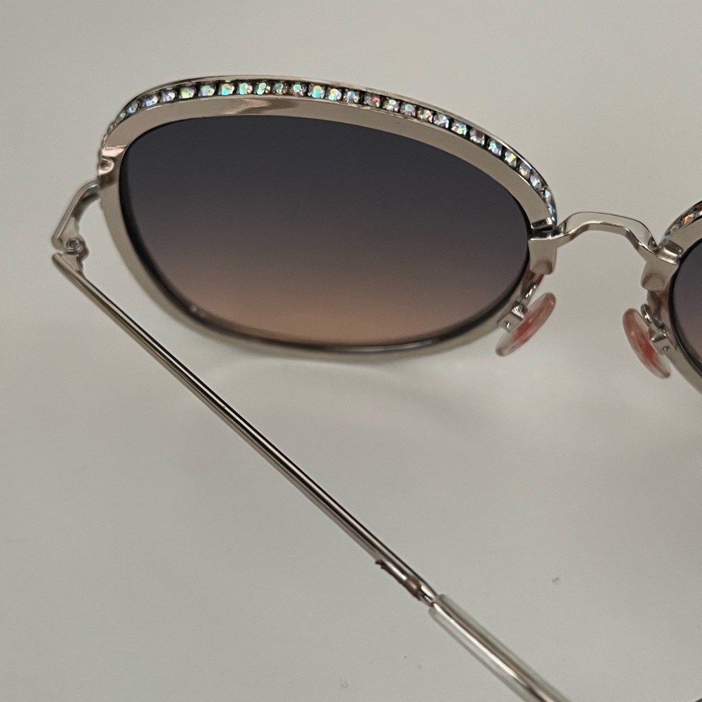 Betsy Johnson Sunglasses - Picture 3 of 8